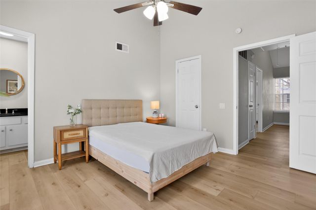 11710 Southlake Drive 15, Houston, TX 77077