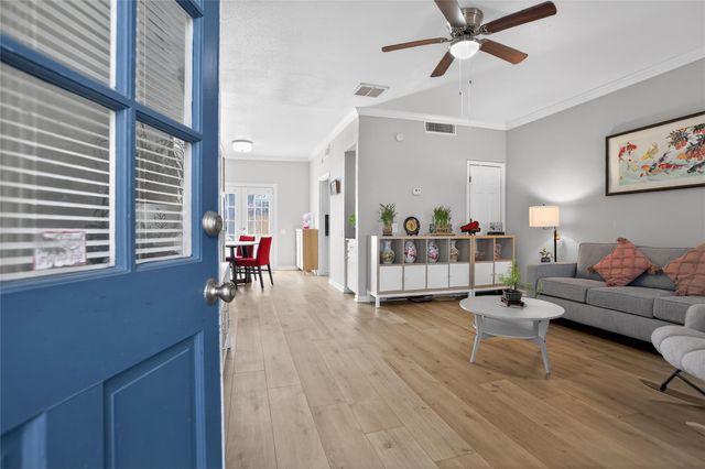 11710 Southlake Drive 15, Houston, TX 77077