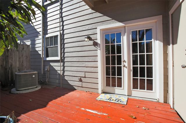 11710 Southlake Drive 15, Houston, TX 77077