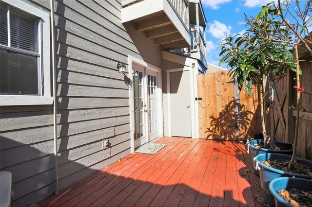 11710 Southlake Drive 15, Houston, TX 77077