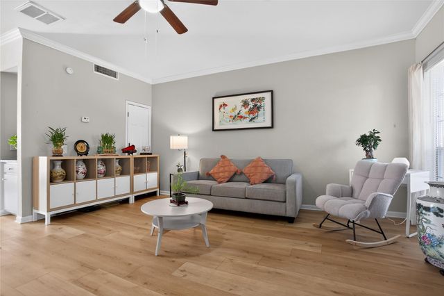 11710 Southlake Drive 15, Houston, TX 77077