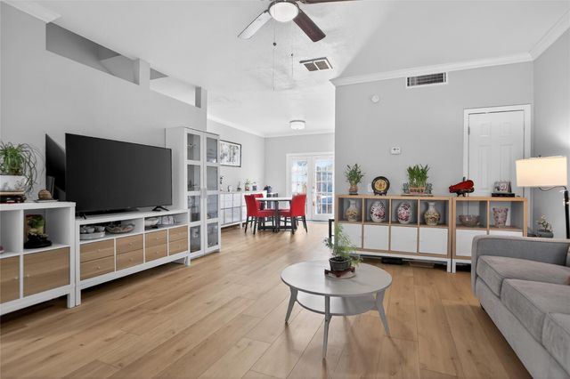 11710 Southlake Drive 15, Houston, TX 77077