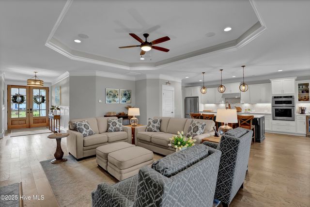 30 Knots Bend Drive, Hampstead, NC 28443