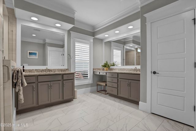 30 Knots Bend Drive, Hampstead, NC 28443