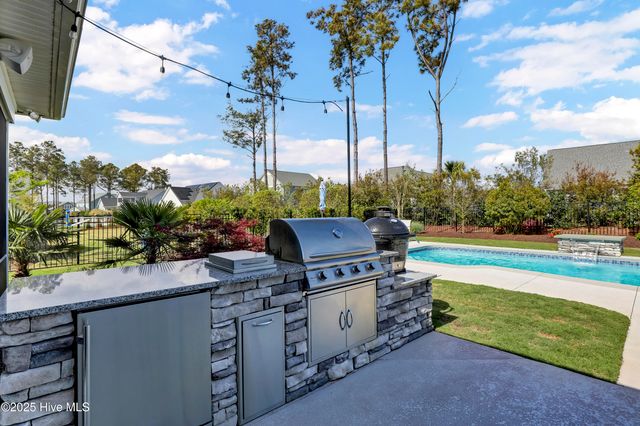 30 Knots Bend Drive, Hampstead, NC 28443