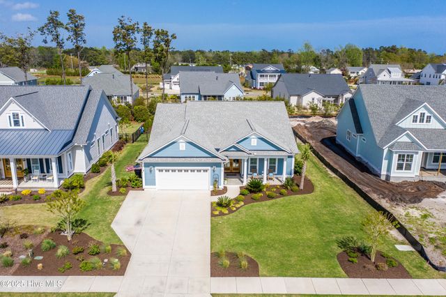 30 Knots Bend Drive, Hampstead, NC 28443