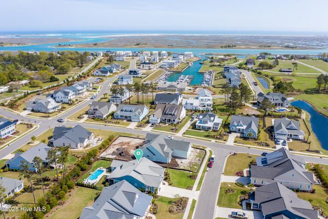 30 Knots Bend Drive, Hampstead, NC 28443