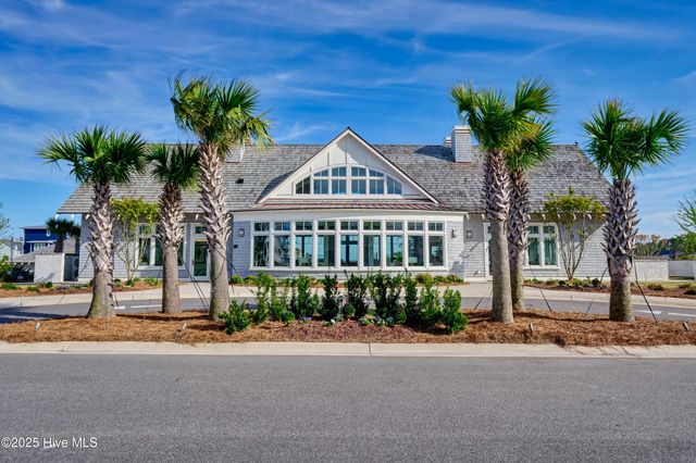 30 Knots Bend Drive, Hampstead, NC 28443