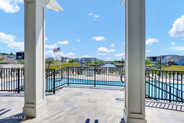 30 Knots Bend Drive, Hampstead, NC 28443