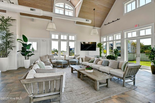 30 Knots Bend Drive, Hampstead, NC 28443