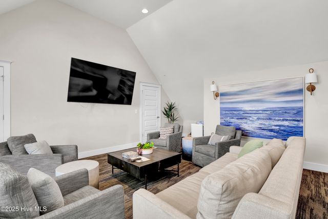 30 Knots Bend Drive, Hampstead, NC 28443