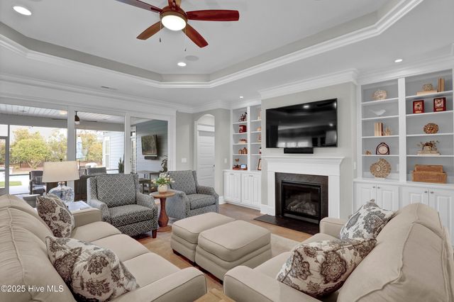 30 Knots Bend Drive, Hampstead, NC 28443