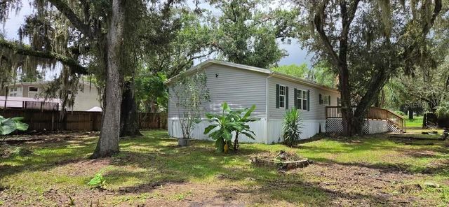 5301 ROYAL OAK DRIVE, Tampa, FL 33610