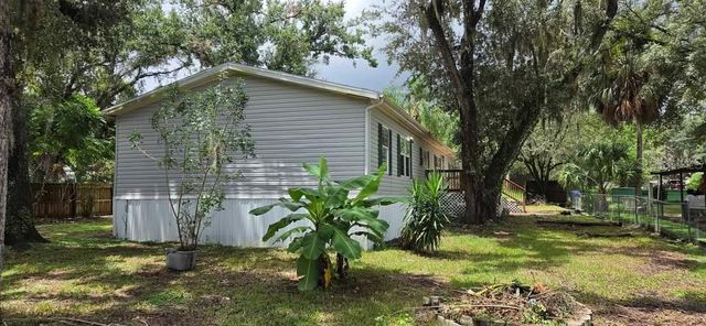 5301 ROYAL OAK DRIVE, Tampa, FL 33610