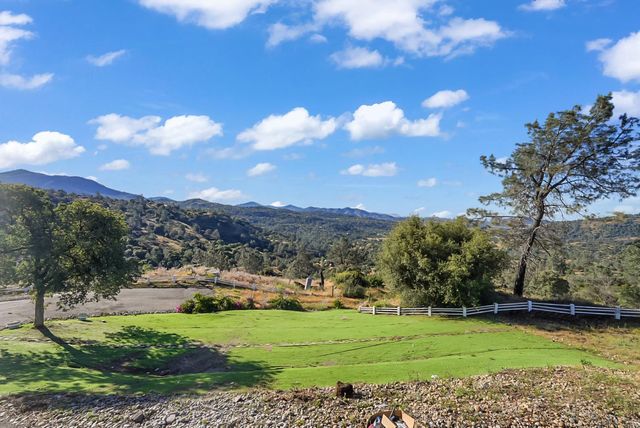 30450 Morgan Canyon Road, Prather, CA 93651