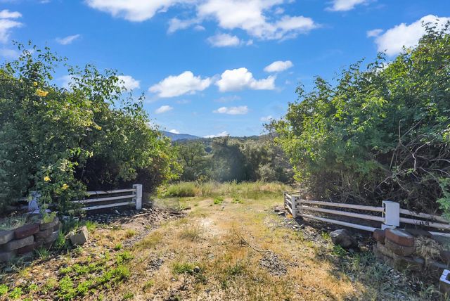 30450 Morgan Canyon Road, Prather, CA 93651