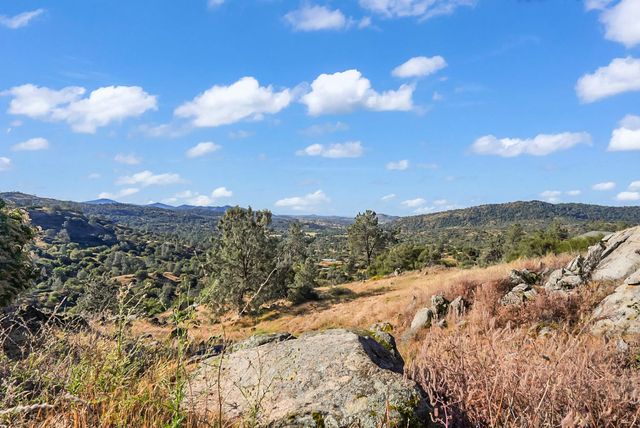 30450 Morgan Canyon Road, Prather, CA 93651