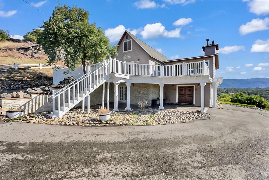Image 1 of property listing at 30450 Morgan Canyon Road, Prather, CA 93651