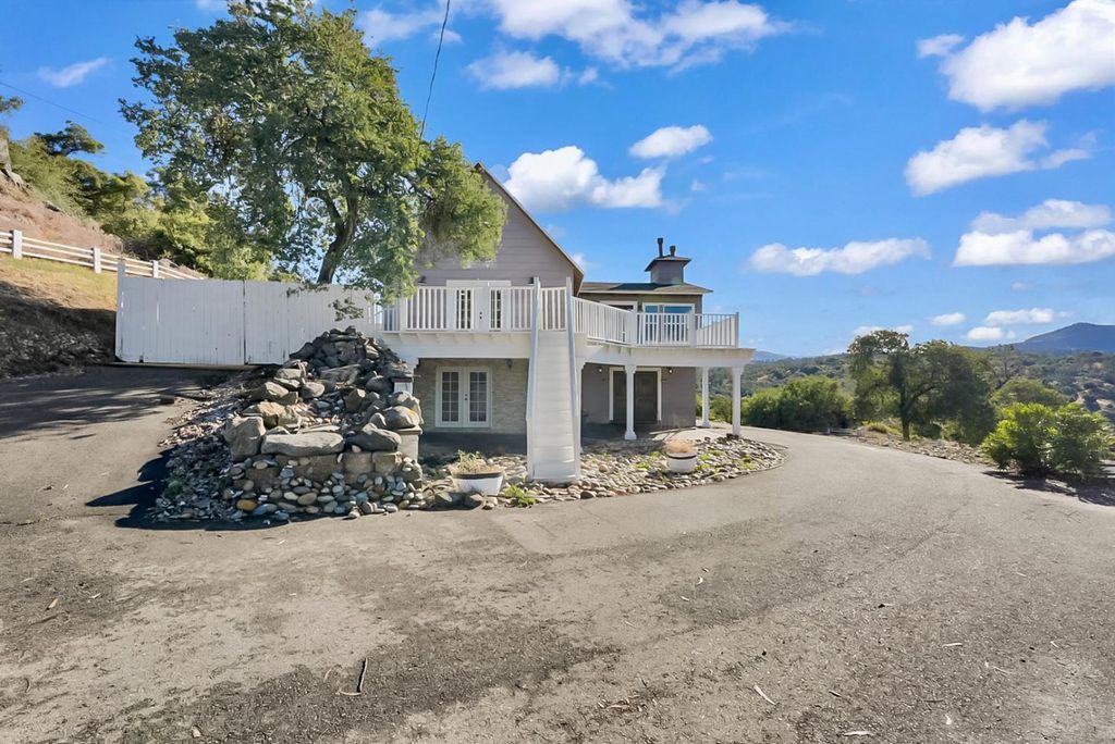 Image 3 of property listing at 30450 Morgan Canyon Road, Prather, CA 93651