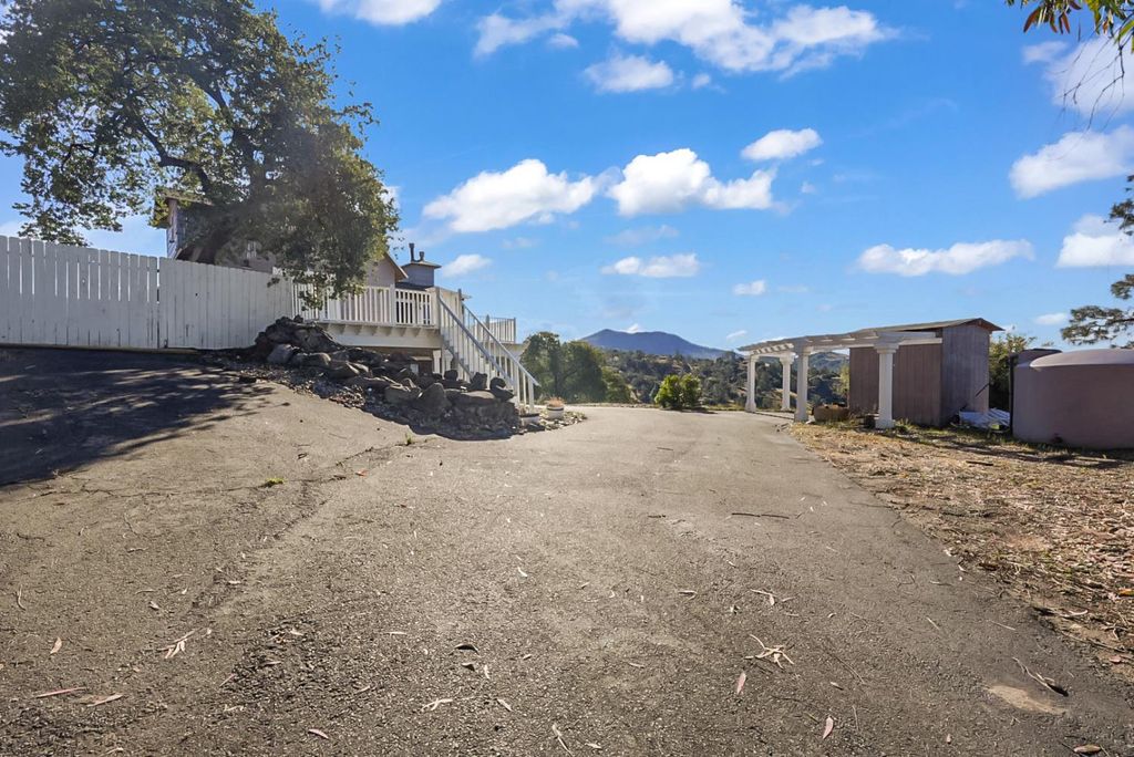 Image 5 of property listing at 30450 Morgan Canyon Road, Prather, CA 93651