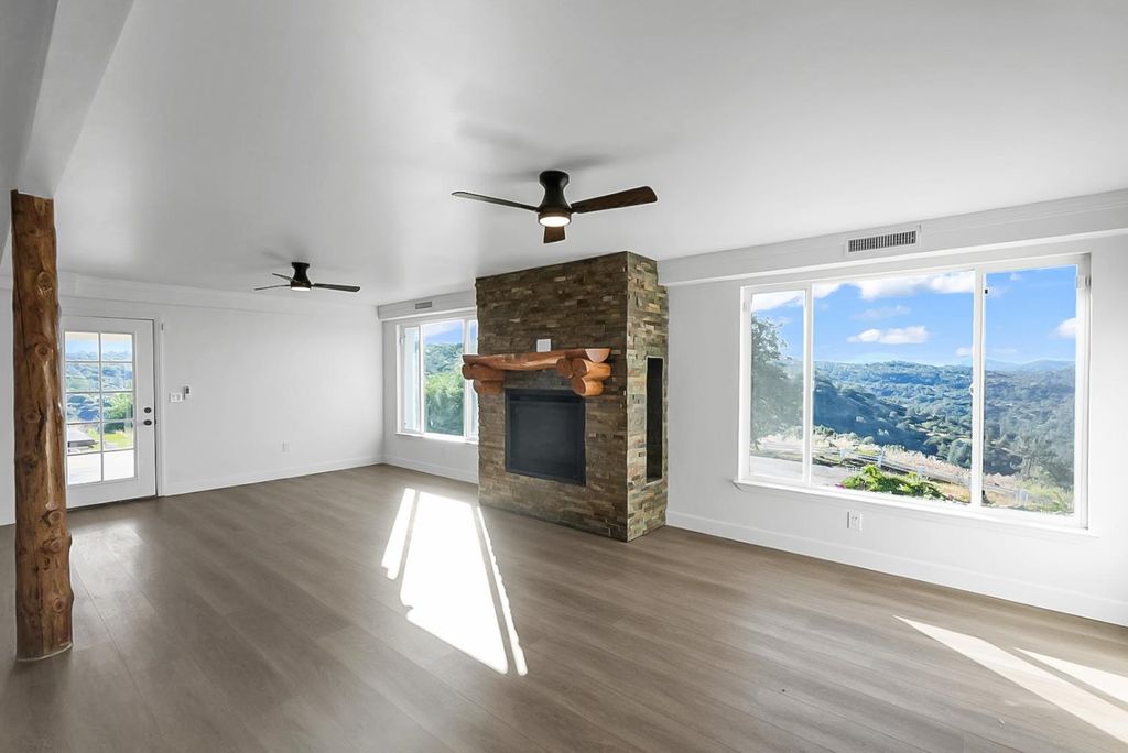 Image 9 of property listing at 30450 Morgan Canyon Road, Prather, CA 93651
