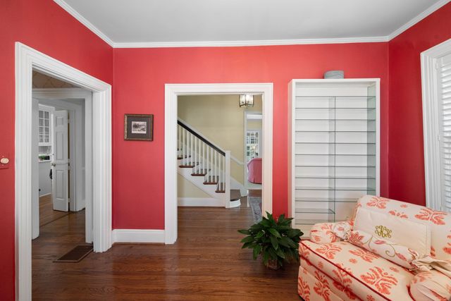 121 Blackburn Ave, Nashville, TN 37205