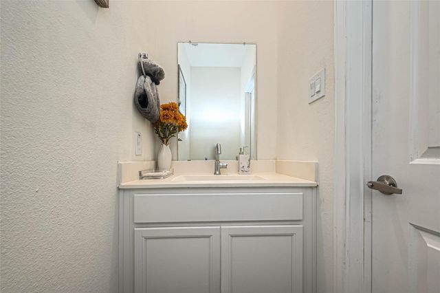 9423 Klein Lane, Houston, TX 77044