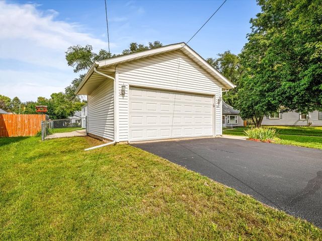610 Sydney Avenue, Loves Park, IL 61111