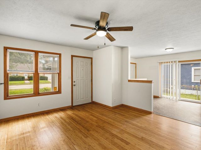 610 Sydney Avenue, Loves Park, IL 61111