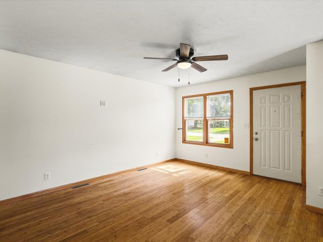 610 Sydney Avenue, Loves Park, IL 61111