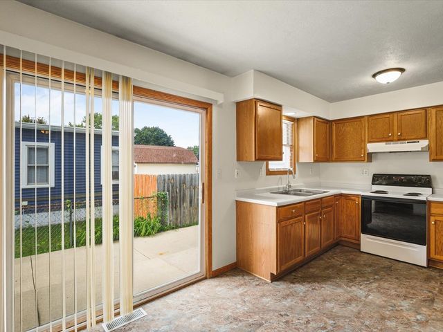 610 Sydney Avenue, Loves Park, IL 61111