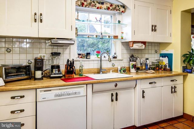 313 WOODLAND AVE, Haddonfield, NJ 08033