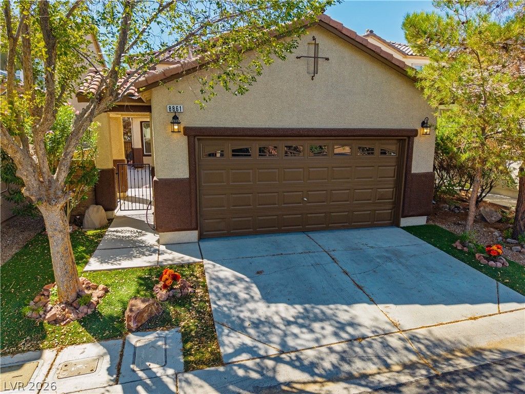 8861 Salvestrin Point Avenue, Las Vegas, NV 89148 — photo 2