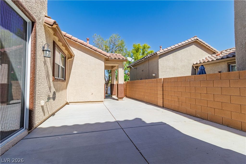 8861 Salvestrin Point Avenue, Las Vegas, NV 89148 — photo 4
