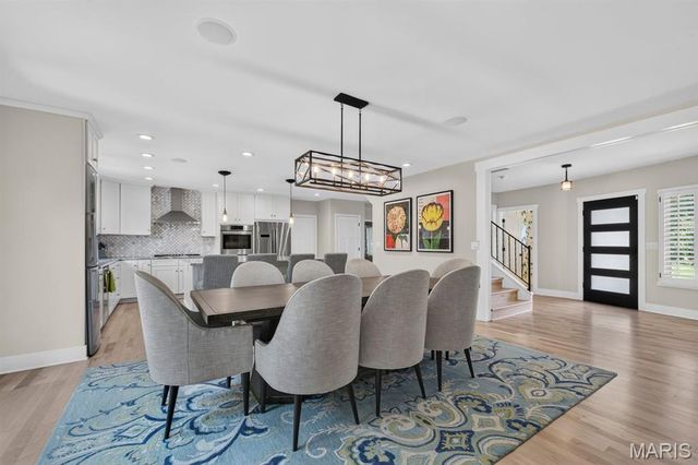 12237 Ladue Road, Creve Coeur, MO 63141