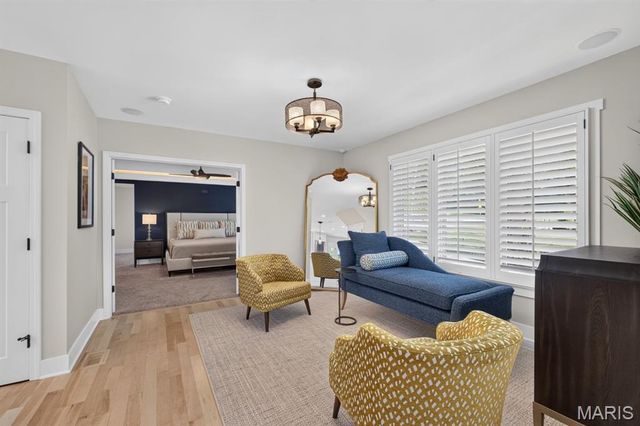 12237 Ladue Road, Creve Coeur, MO 63141