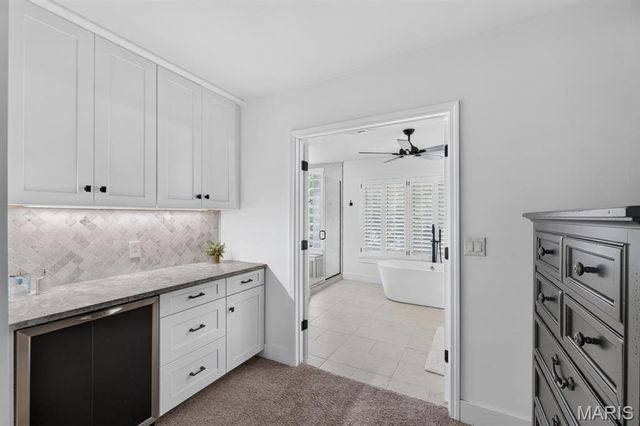 12237 Ladue Road, Creve Coeur, MO 63141