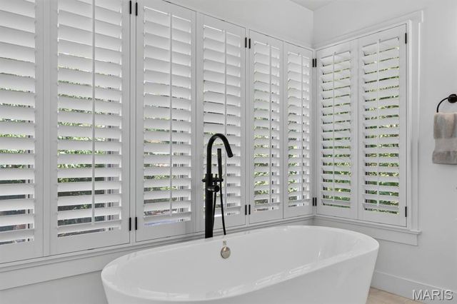 12237 Ladue Road, Creve Coeur, MO 63141