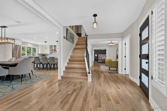 12237 Ladue Road, Creve Coeur, MO 63141