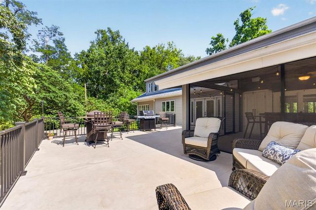 12237 Ladue Road, Creve Coeur, MO 63141