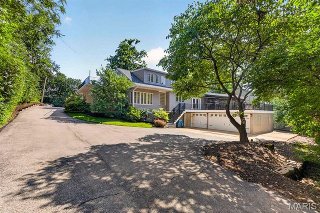 12237 Ladue Road, Creve Coeur, MO 63141