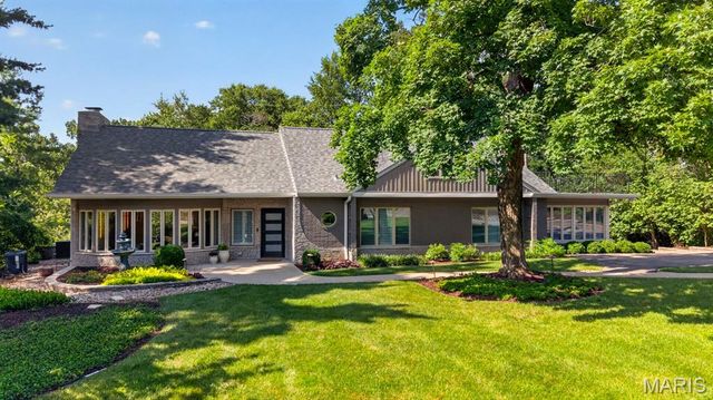 12237 Ladue Road, Creve Coeur, MO 63141