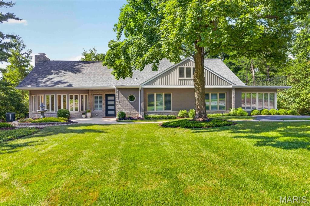12237 Ladue Road, Creve Coeur, MO 63141