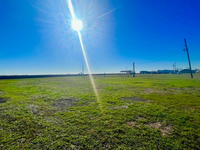 5460 County Road 1414, Portland, TX 78390