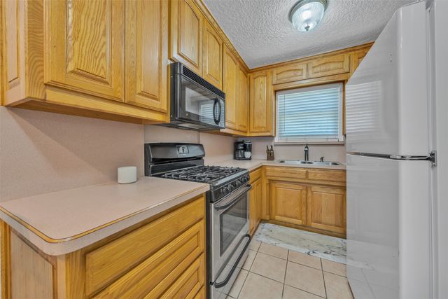 453 Irene Street, Burleson, TX 76028