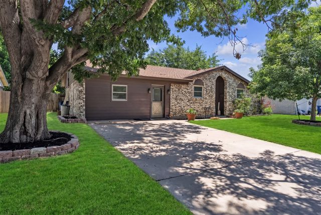 453 Irene Street, Burleson, TX 76028