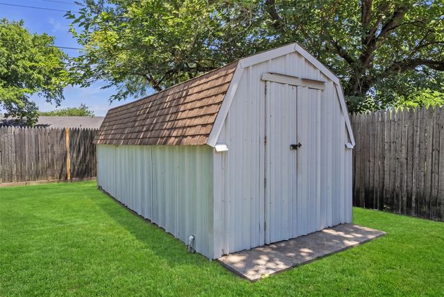 453 Irene Street, Burleson, TX 76028