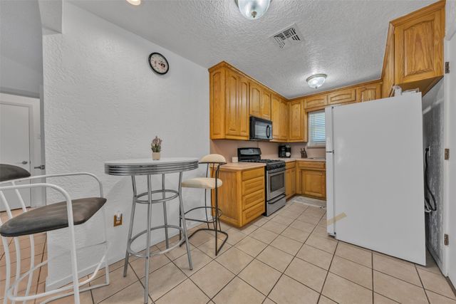 453 Irene Street, Burleson, TX 76028