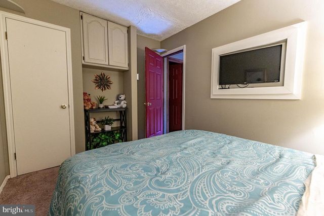 1328 WINDING WAY, Tobyhanna, PA 18466