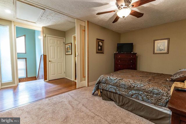 1328 WINDING WAY, Tobyhanna, PA 18466
